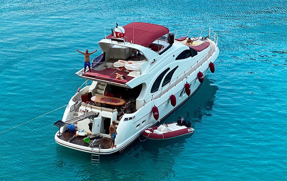 Alanya Yacht Rental 22m Princess 56